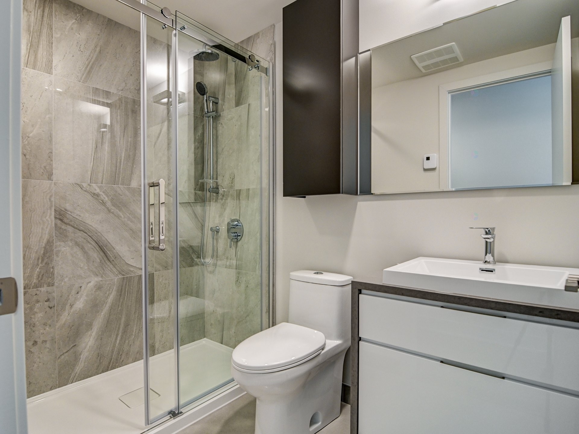 









1288


Rue St-Antoine O.

, 4905,
Montréal (Ville-Marie),




QC
H3C0X6

