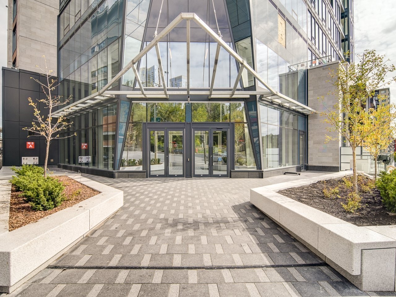 









1288


Rue St-Antoine O.

, 4905,
Montréal (Ville-Marie),




QC
H3C0X6


