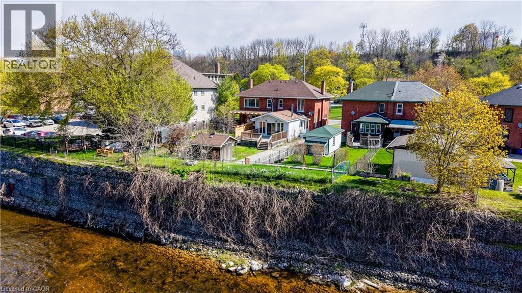 












28 WILLOW Street

,
Paris,




Ontario
N3L2K6


