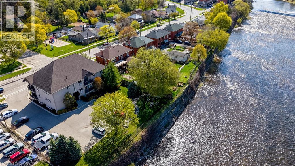 












28 WILLOW Street

,
Paris,




Ontario
N3L2K6

