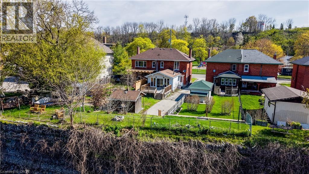 












28 WILLOW Street

,
Paris,




Ontario
N3L2K6

