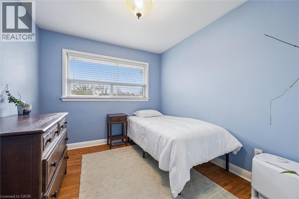 












154 ORIOLE Street

,
Waterloo,




Ontario
N2J2B4

