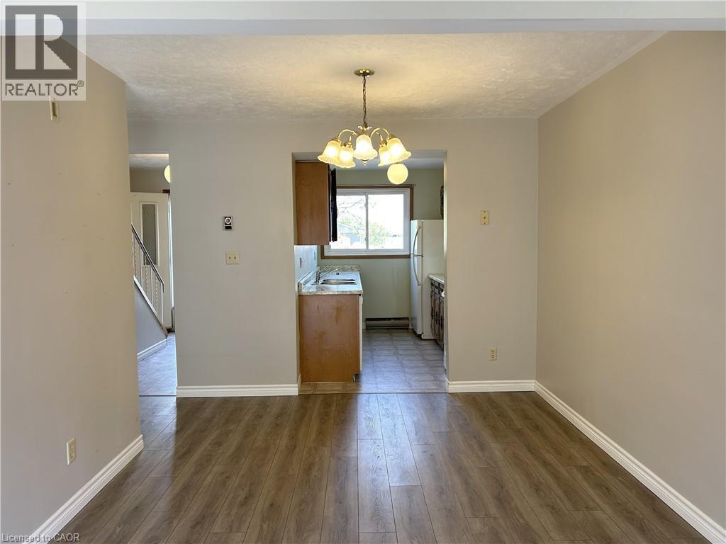 












10 MONTCLAIR Crescent

,
Simcoe,




Ontario
N3Y4R9

