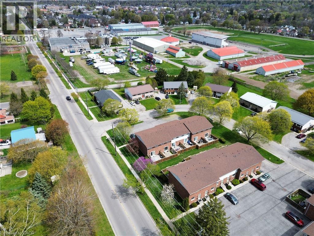 












10 MONTCLAIR Crescent

,
Simcoe,




Ontario
N3Y4R9

