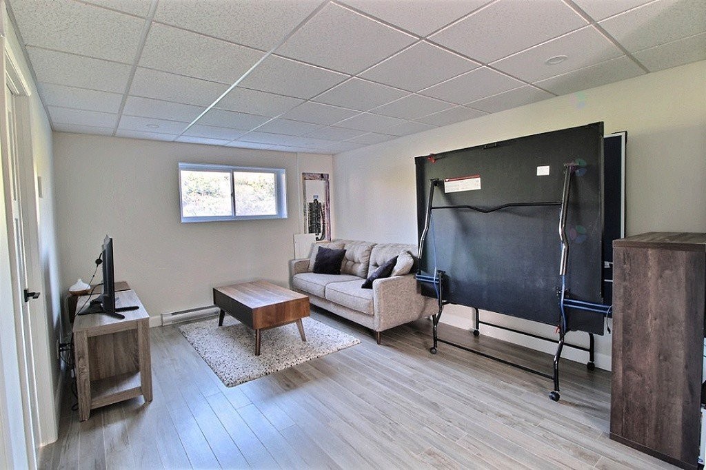 









1912


Rue Gabrielle-B.-Grimard

,
Saguenay (Chicoutimi),




QC
G7K0B4

