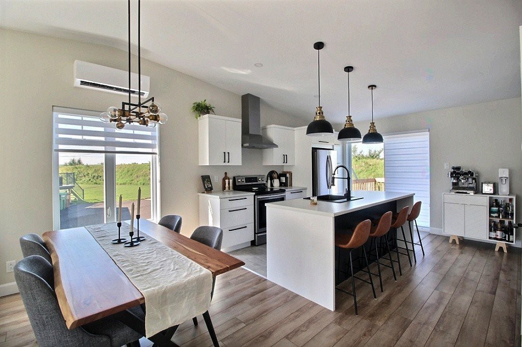 









1912


Rue Gabrielle-B.-Grimard

,
Saguenay (Chicoutimi),




QC
G7K0B4

