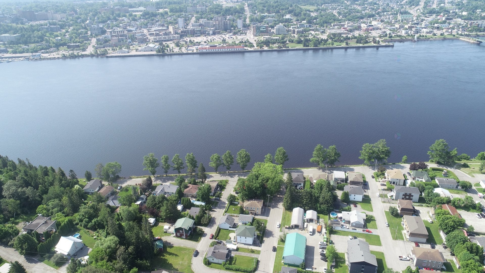 









135


Rue Le Moyne

,
Saguenay (Chicoutimi),




QC
G7G2S2

