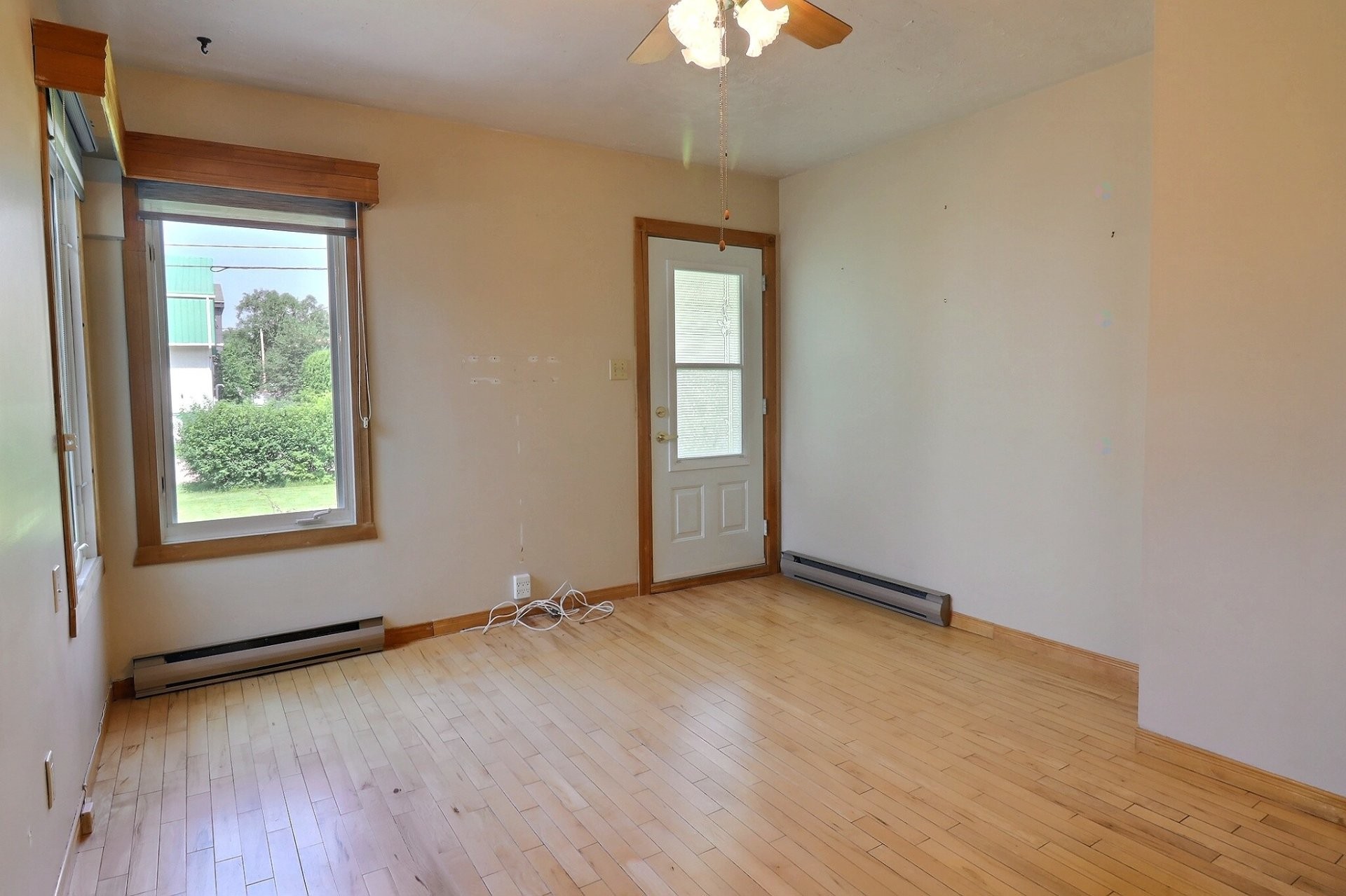 









135


Rue Le Moyne

,
Saguenay (Chicoutimi),




QC
G7G2S2

