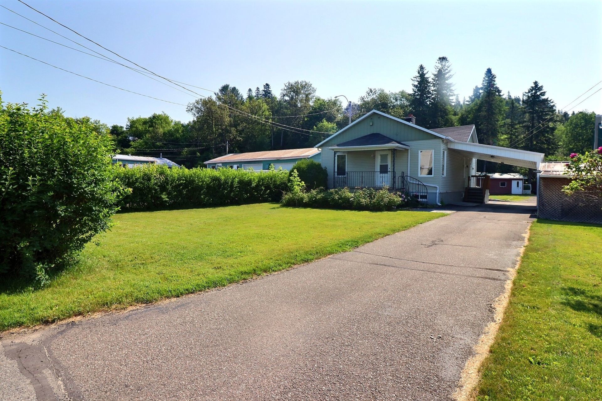 









135


Rue Le Moyne

,
Saguenay (Chicoutimi),




QC
G7G2S2

