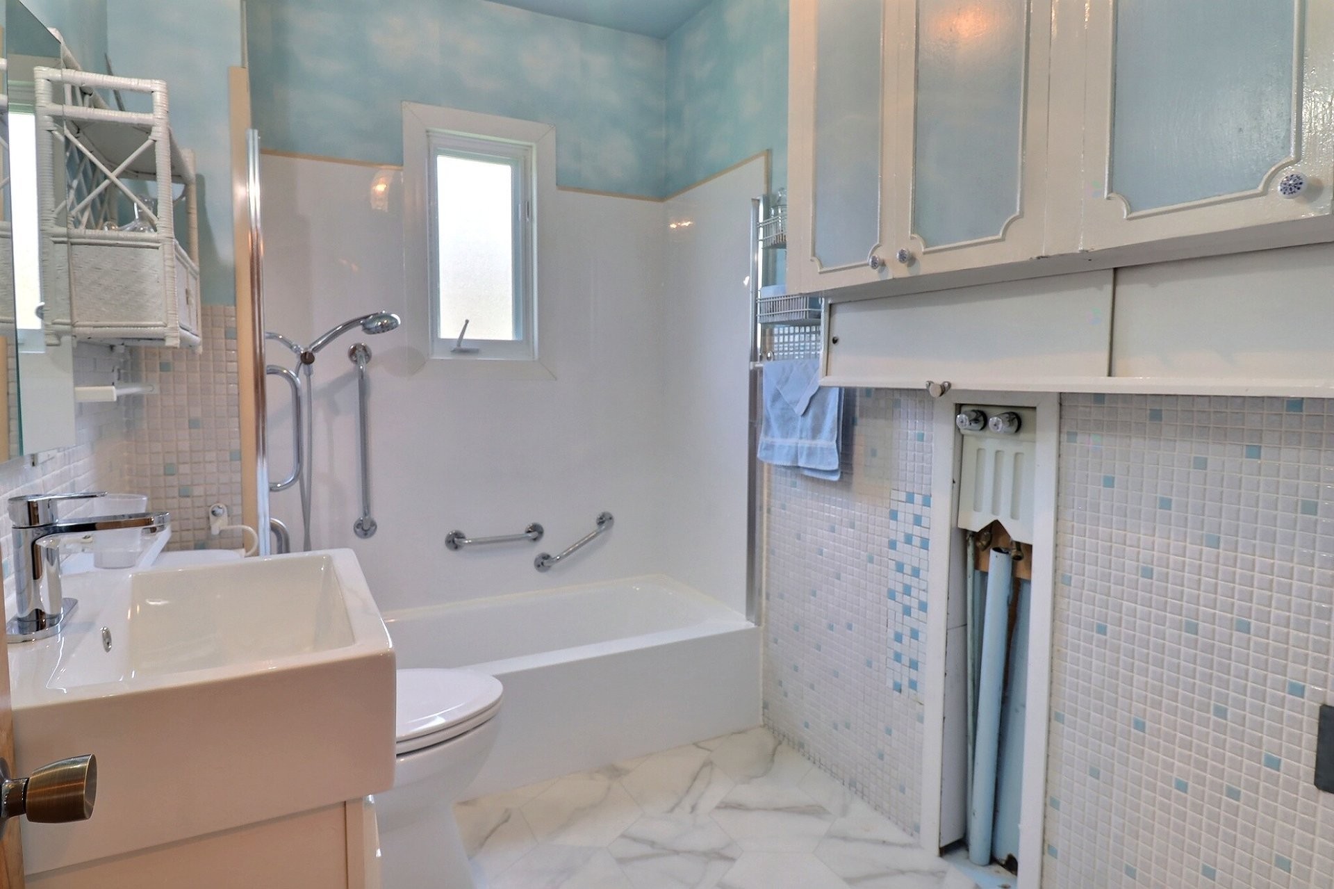 









135


Rue Le Moyne

,
Saguenay (Chicoutimi),




QC
G7G2S2

