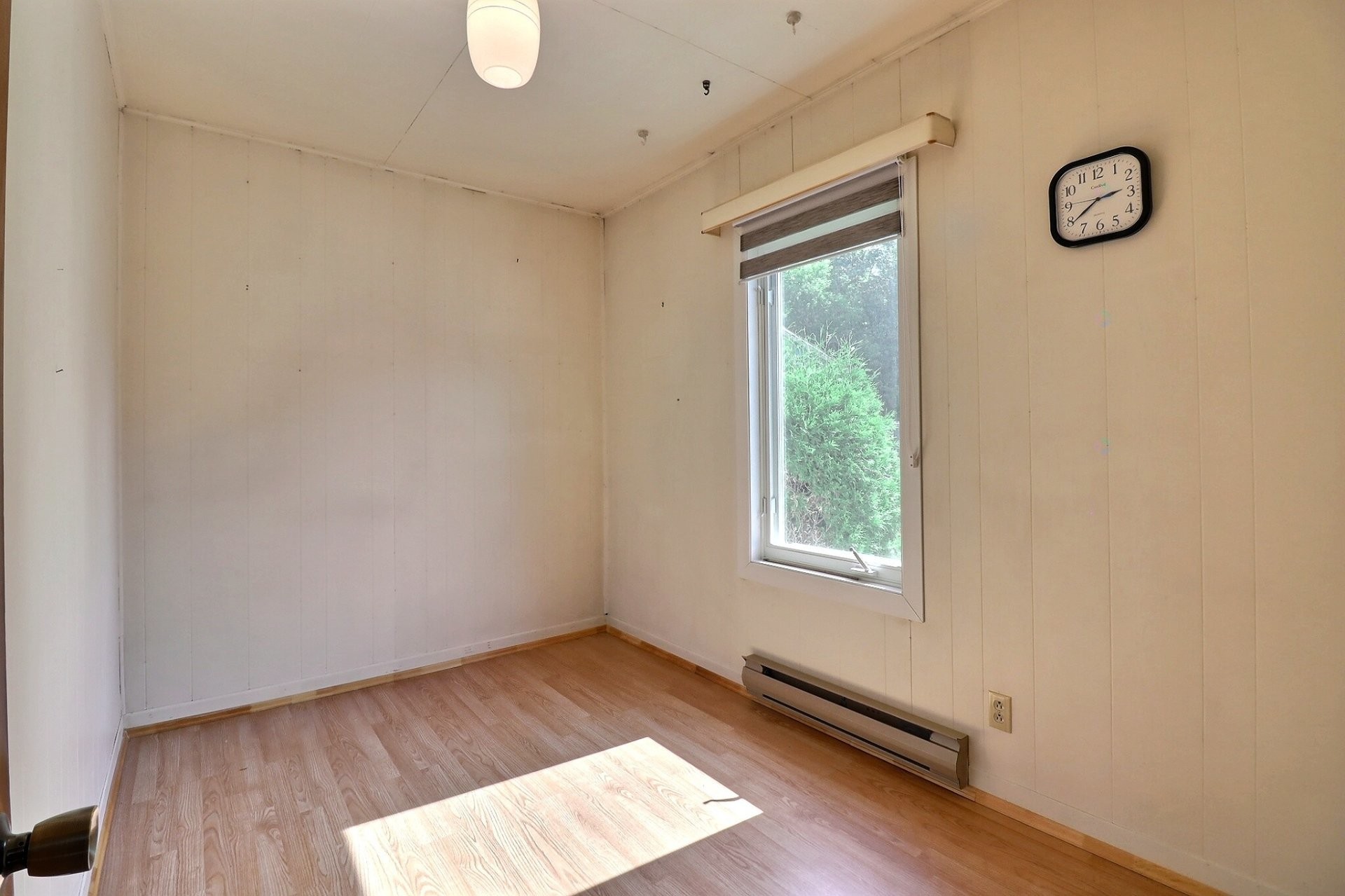 









135


Rue Le Moyne

,
Saguenay (Chicoutimi),




QC
G7G2S2


