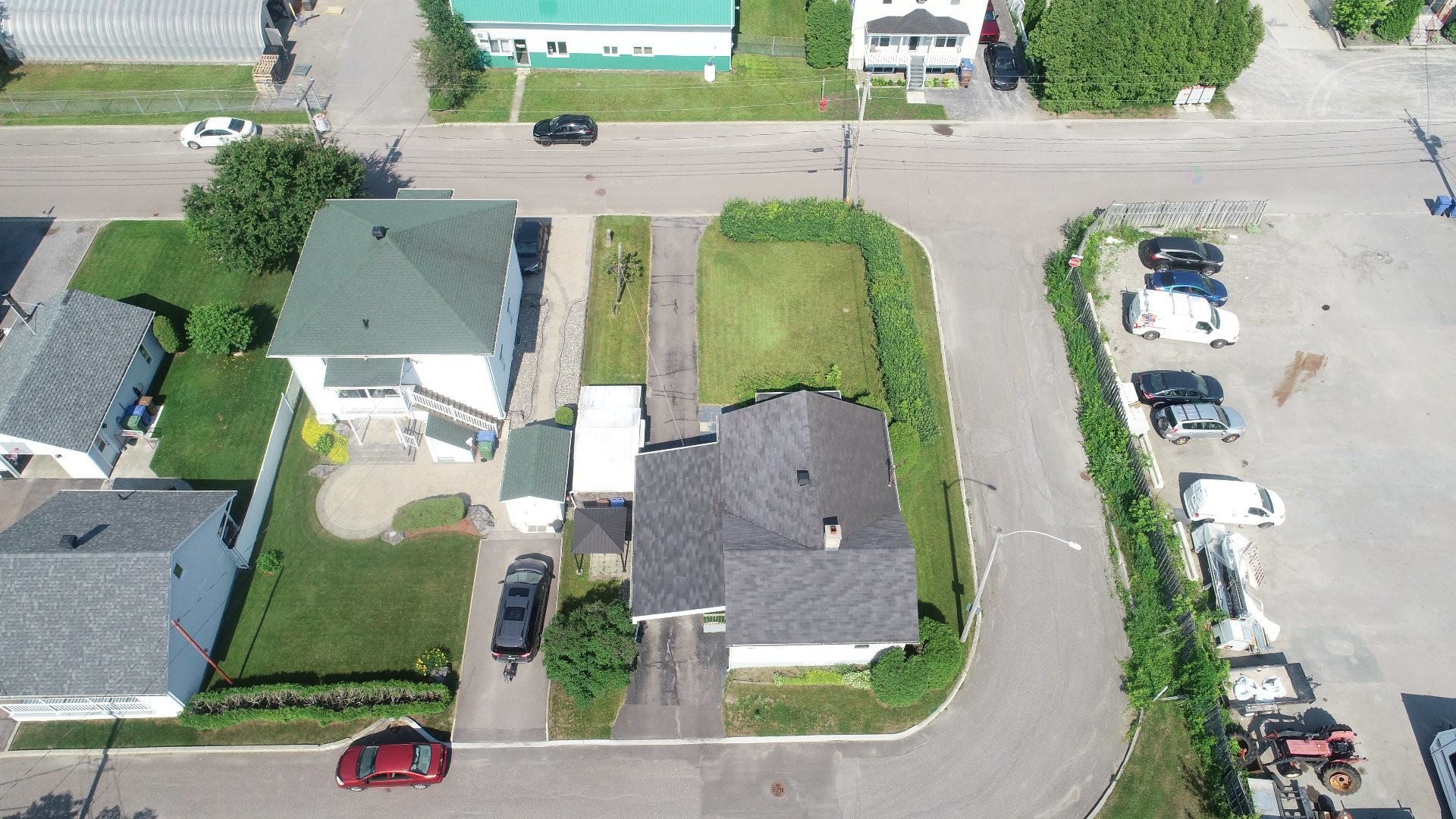 









135


Rue Le Moyne

,
Saguenay (Chicoutimi),




QC
G7G2S2

