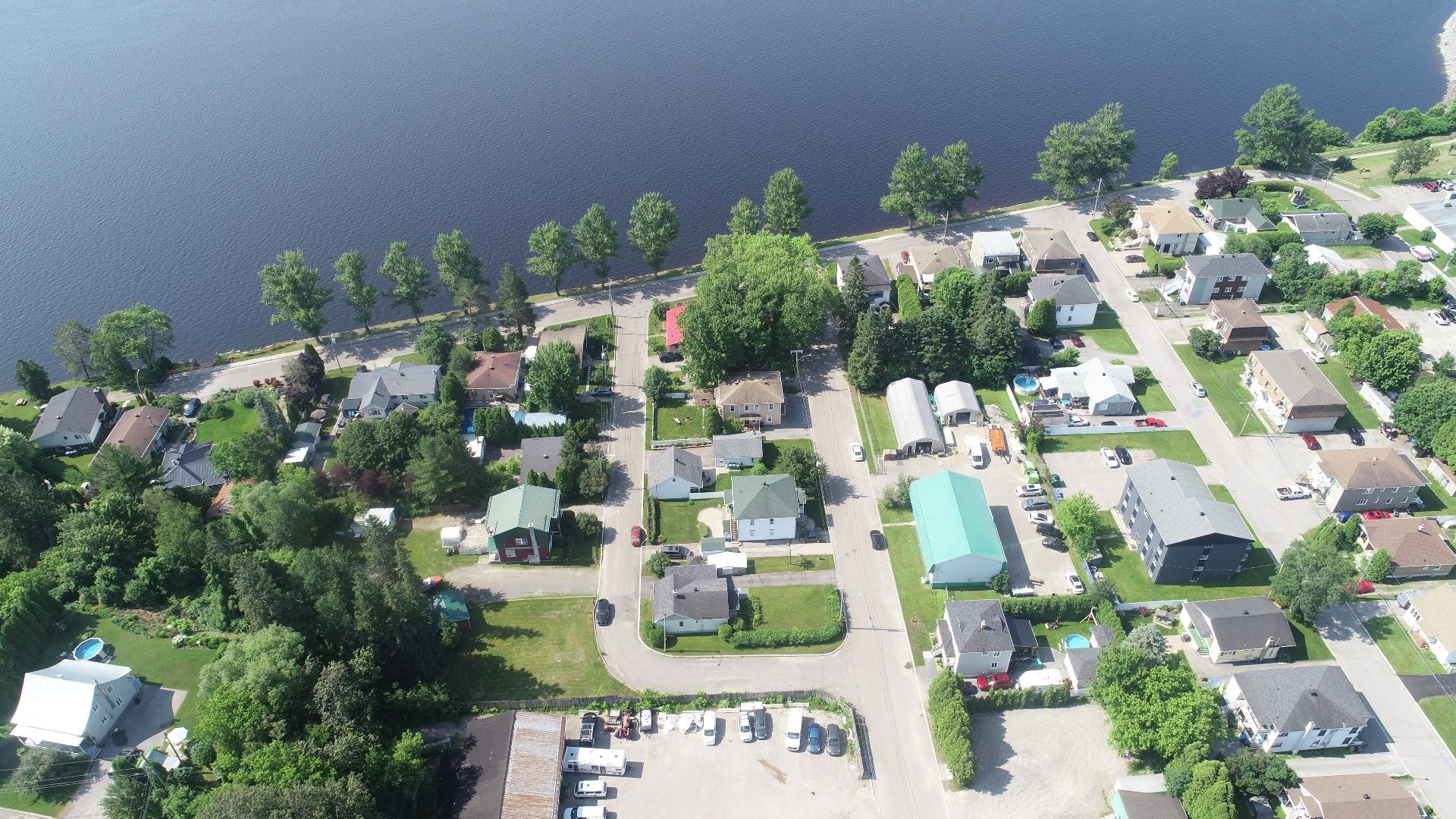 









135


Rue Le Moyne

,
Saguenay (Chicoutimi),




QC
G7G2S2

