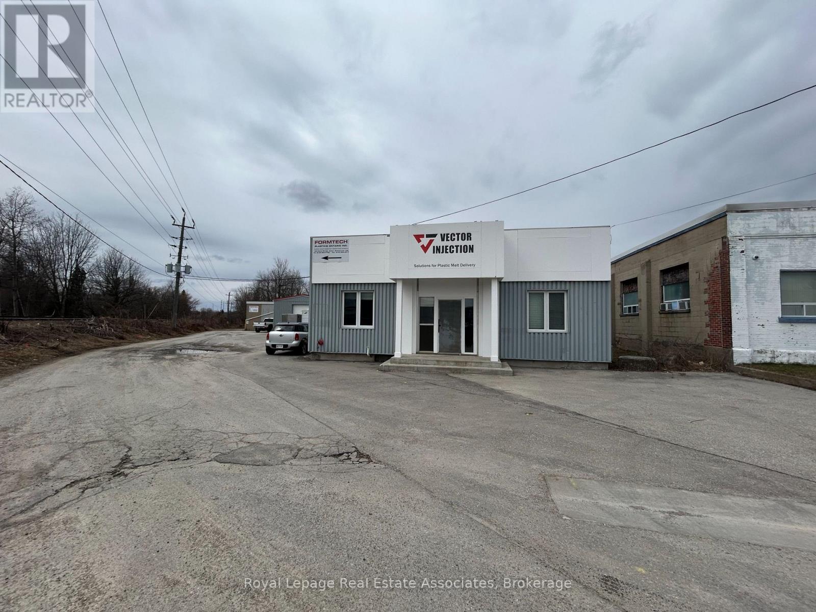 












153 PERTH STREET

,
Halton Hills,




Ontario
L7J1C9

