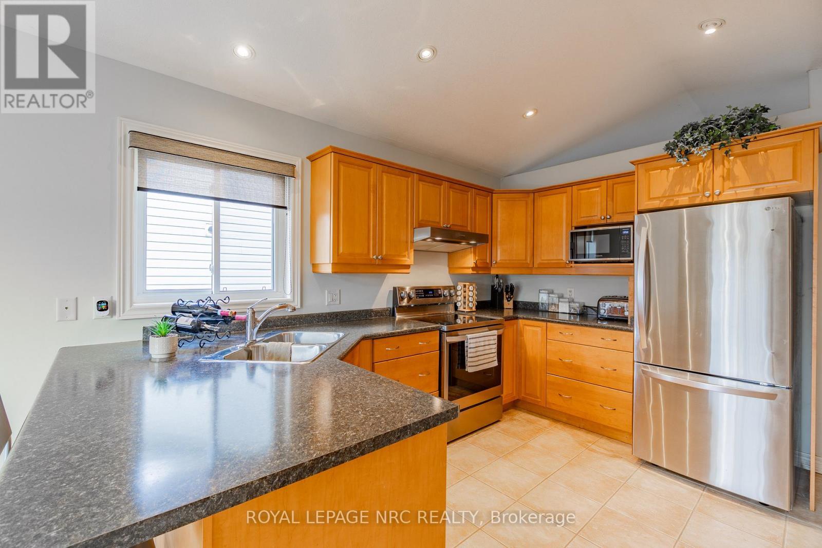 












8398 ATACK COURT

,
Niagara Falls (Ascot),




Ontario
L2H3N4

