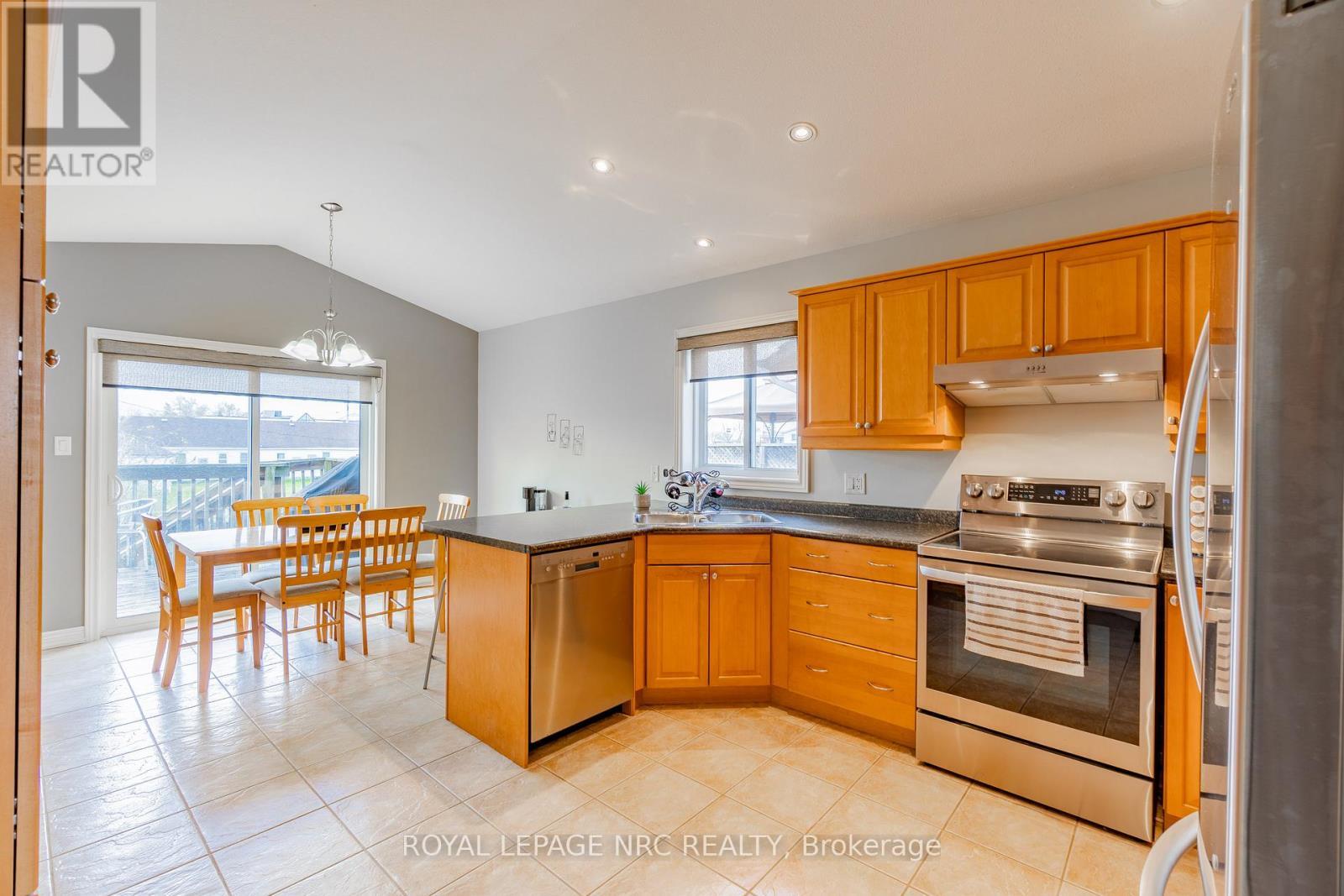 












8398 ATACK COURT

,
Niagara Falls (Ascot),




Ontario
L2H3N4

