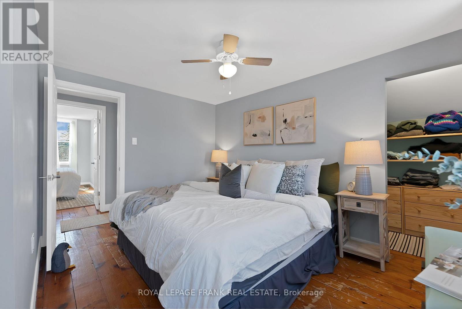 












916 HIGHWAY 7

,
Kawartha Lakes (Oakwood),




Ontario
K0M2M0

