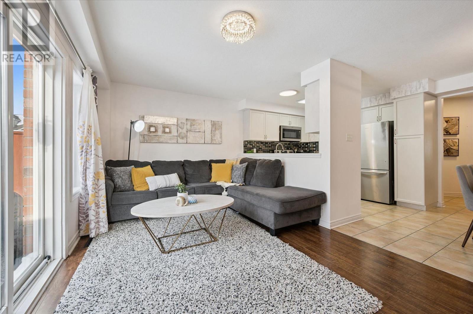 












91 LAMBETH WAY

,
Guelph (Pineridge/Westminster Woods),




Ontario
N1L0H1

