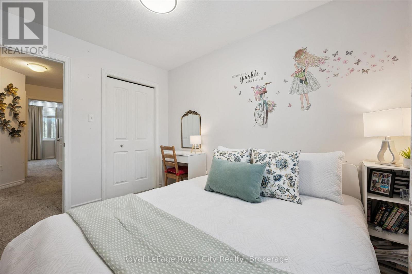 












91 LAMBETH WAY

,
Guelph (Pineridge/Westminster Woods),




Ontario
N1L0H1

