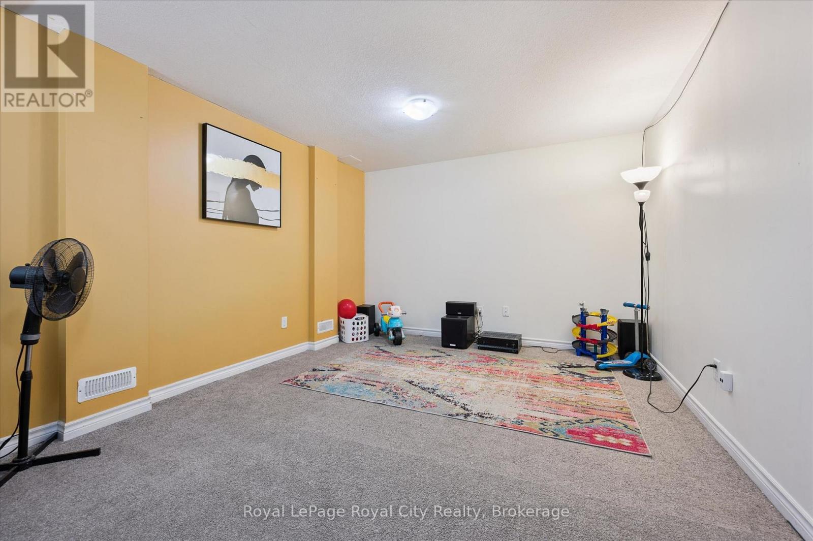 












91 LAMBETH WAY

,
Guelph (Pineridge/Westminster Woods),




Ontario
N1L0H1

