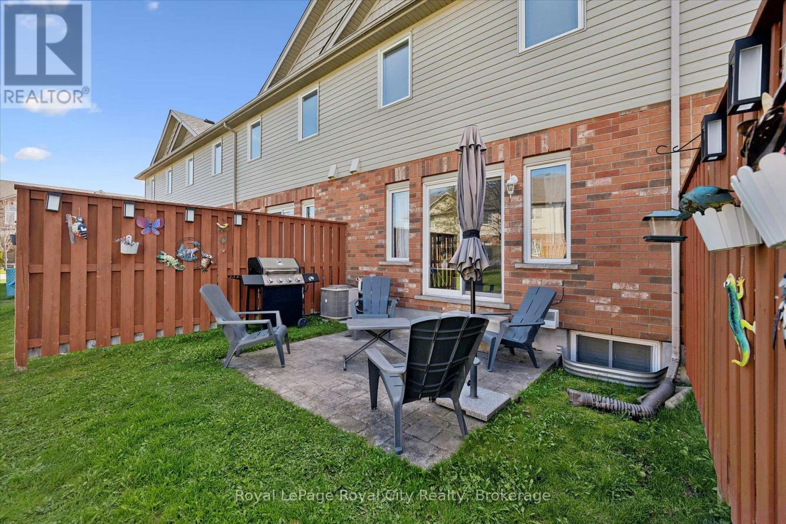 












91 LAMBETH WAY

,
Guelph (Pineridge/Westminster Woods),




Ontario
N1L0H1

