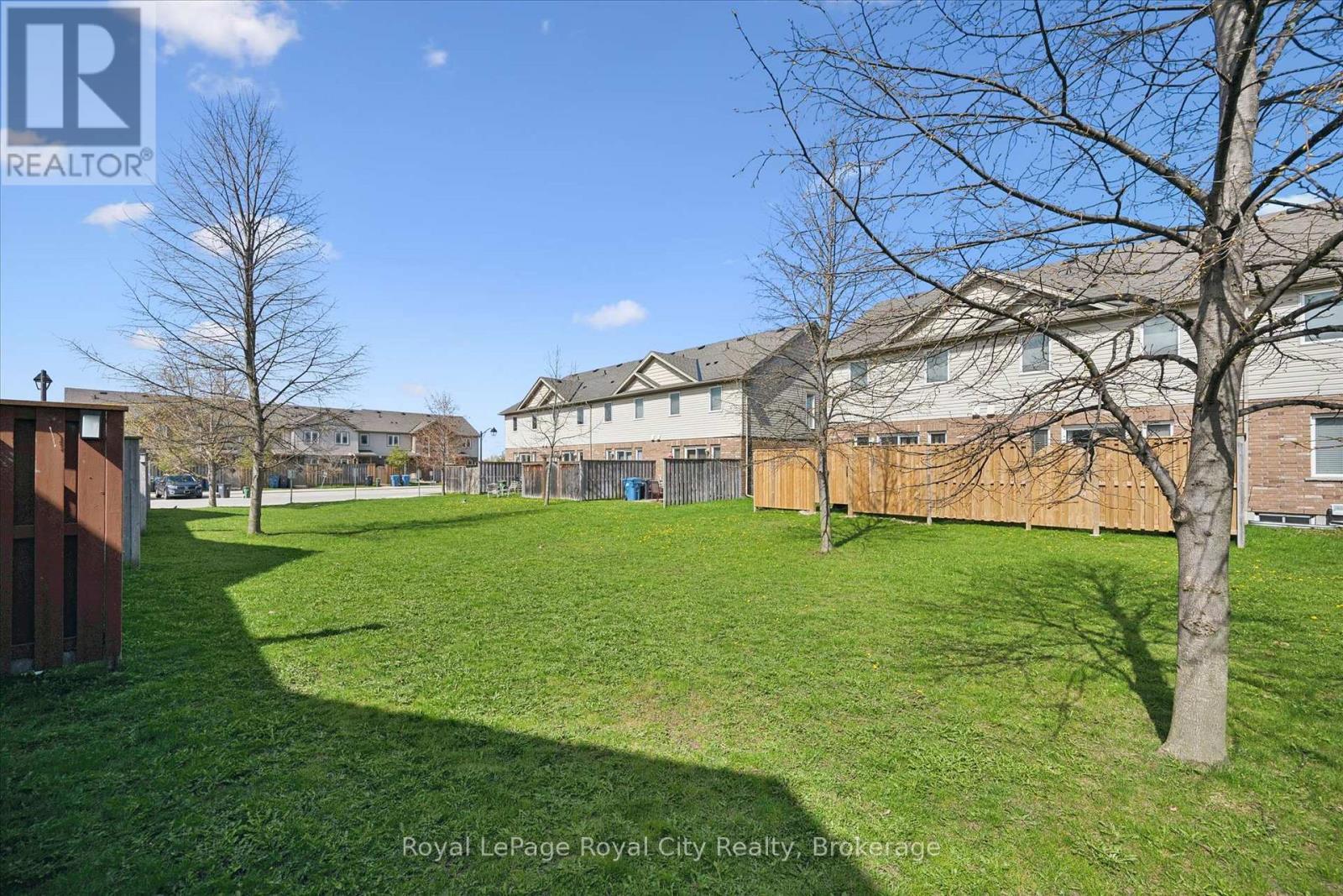 












91 LAMBETH WAY

,
Guelph (Pineridge/Westminster Woods),




Ontario
N1L0H1

