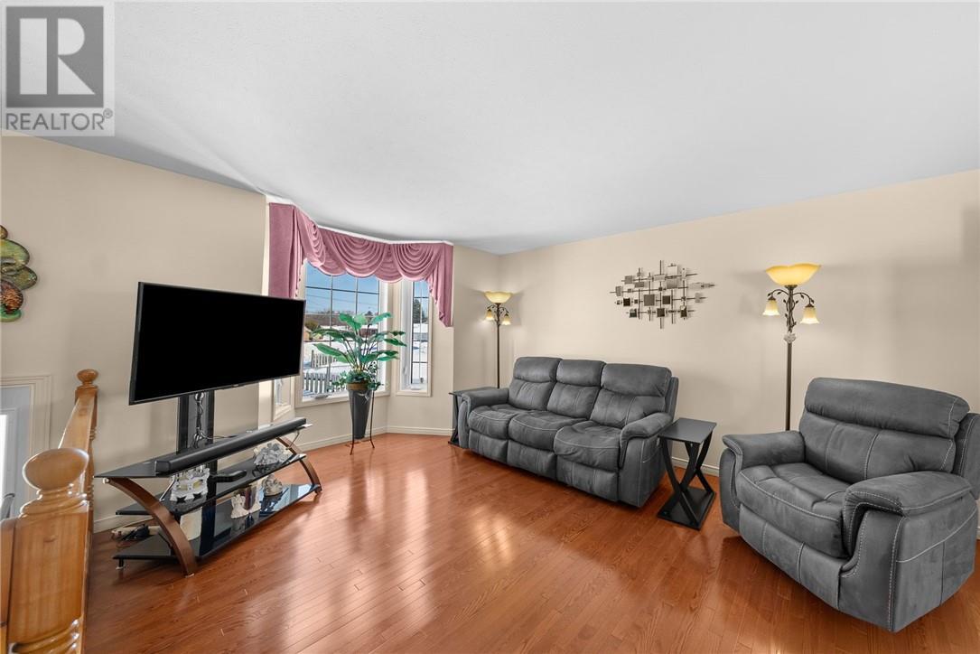 












22 Paiement Court

,
Sturgeon Falls,




Ontario
P2B3E4

