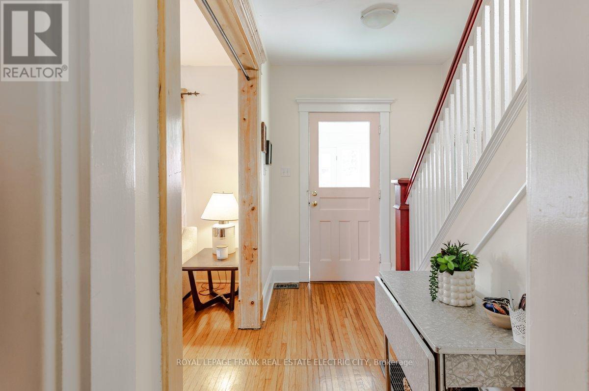 












150 BENSON AVENUE

,
Peterborough (Northcrest Ward 5),




Ontario
K9H5Y3

