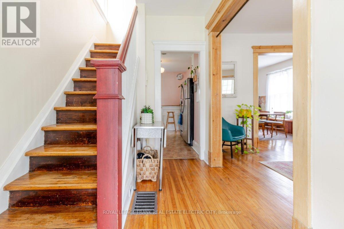 












150 BENSON AVENUE

,
Peterborough (Northcrest Ward 5),




Ontario
K9H5Y3

