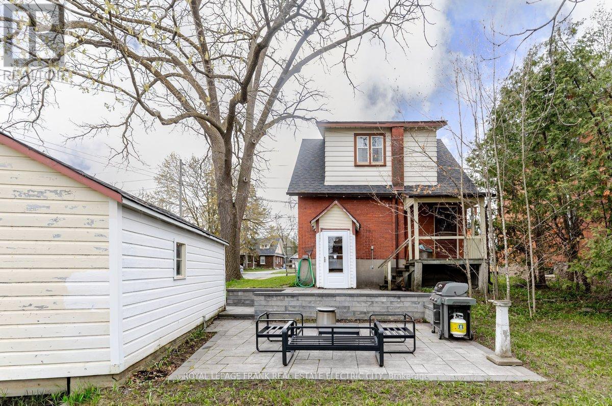 












150 BENSON AVENUE

,
Peterborough (Northcrest Ward 5),




Ontario
K9H5Y3

