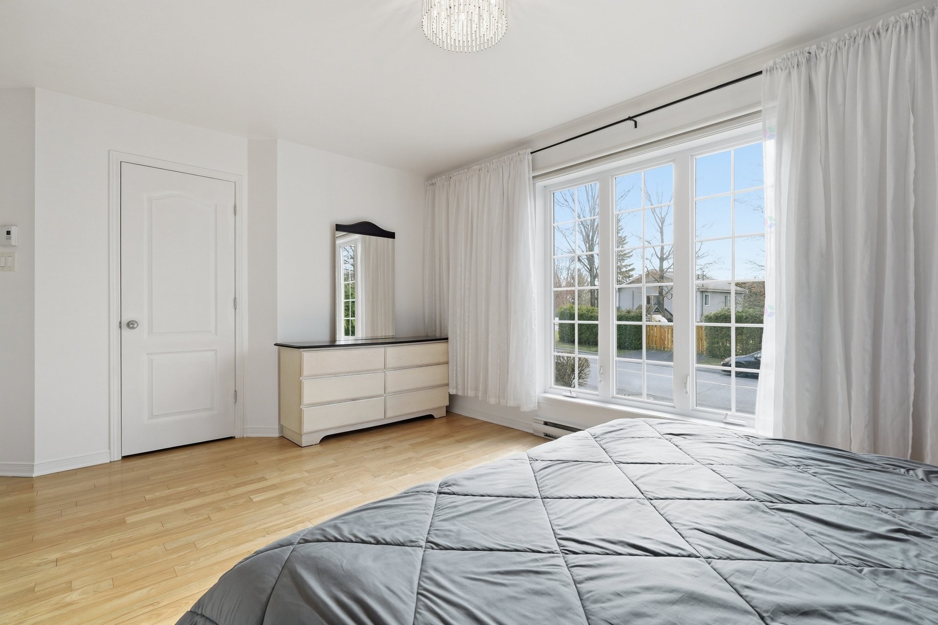 









633


Rue du Mimosa

,
Saint-Amable,




QC
J0L1N0


