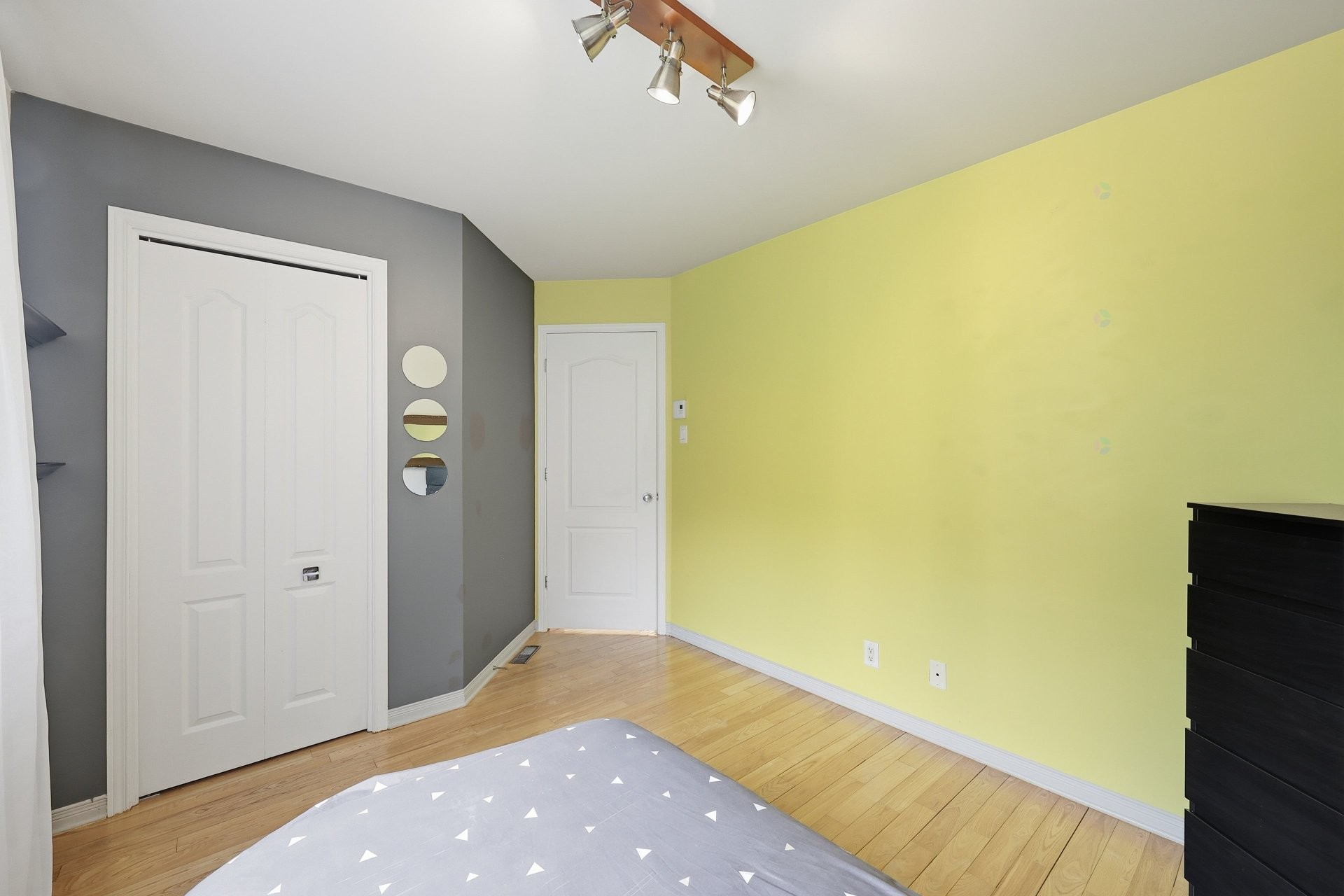 









633


Rue du Mimosa

,
Saint-Amable,




QC
J0L1N0

