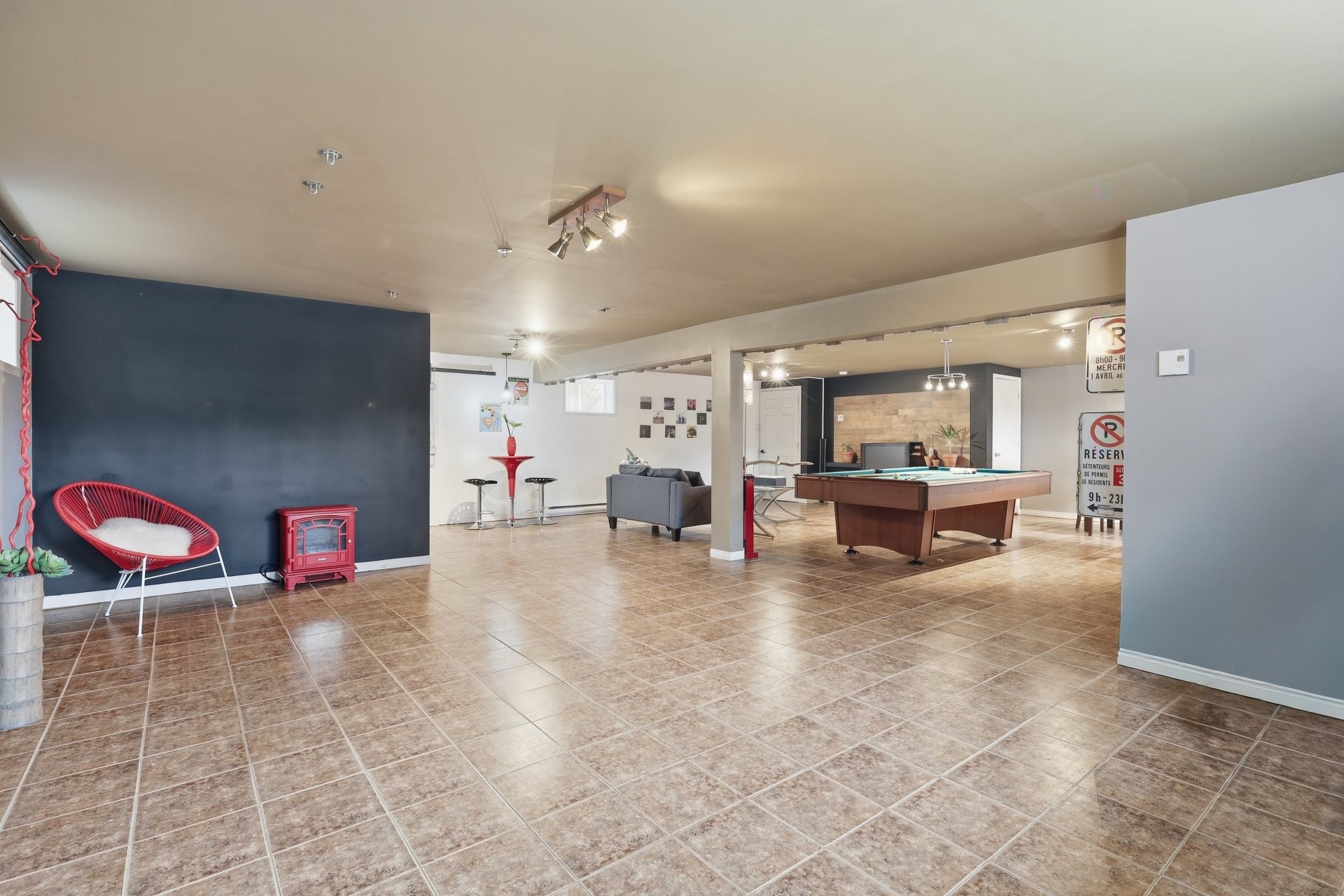 









633


Rue du Mimosa

,
Saint-Amable,




QC
J0L1N0


