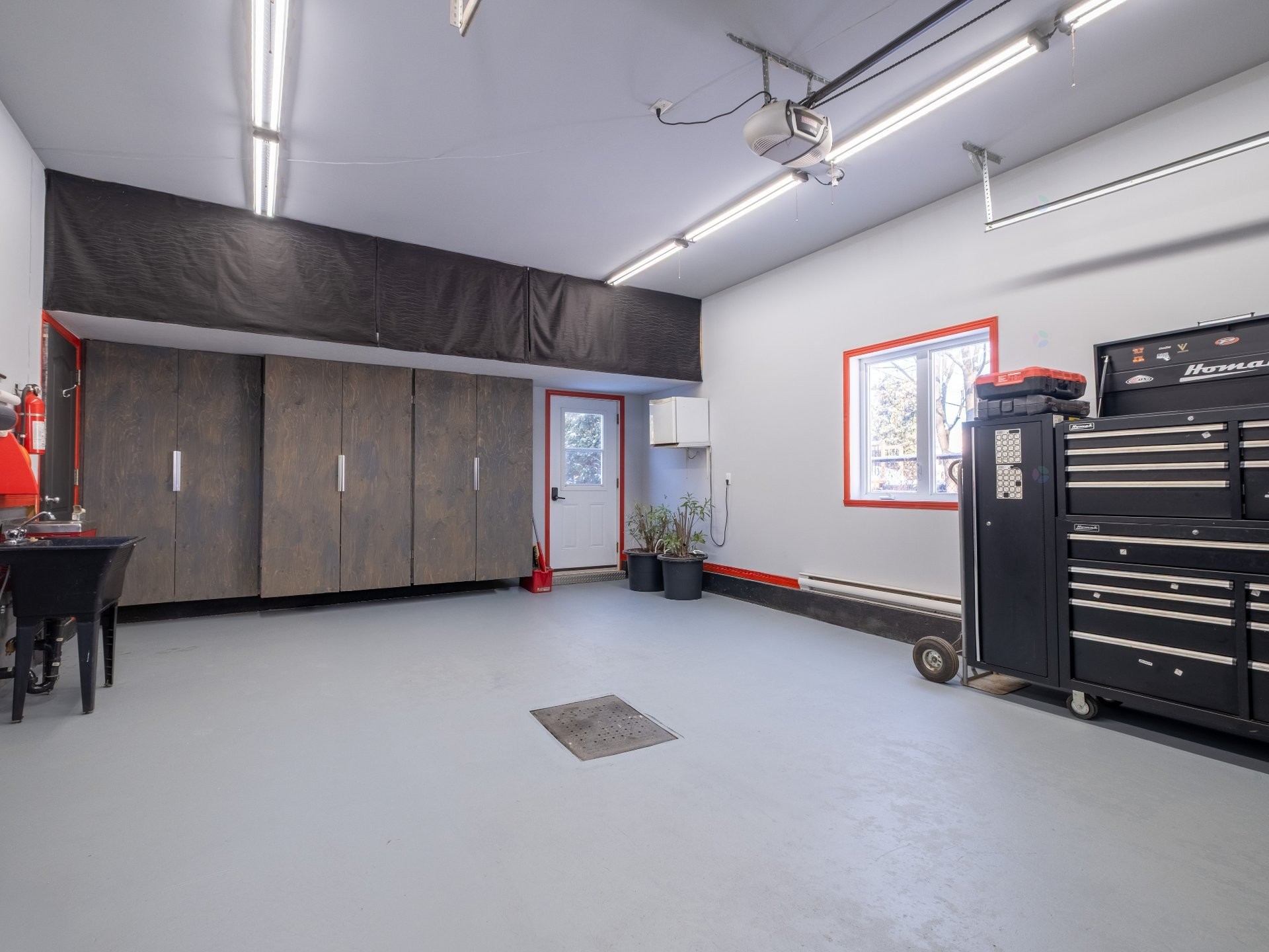 









633


Rue du Mimosa

,
Saint-Amable,




QC
J0L1N0

