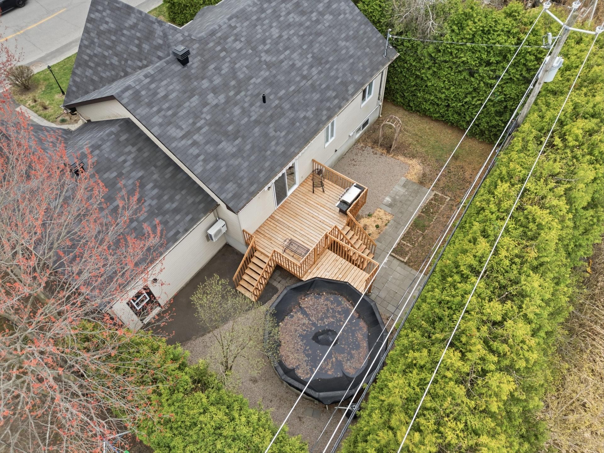 









633


Rue du Mimosa

,
Saint-Amable,




QC
J0L1N0

