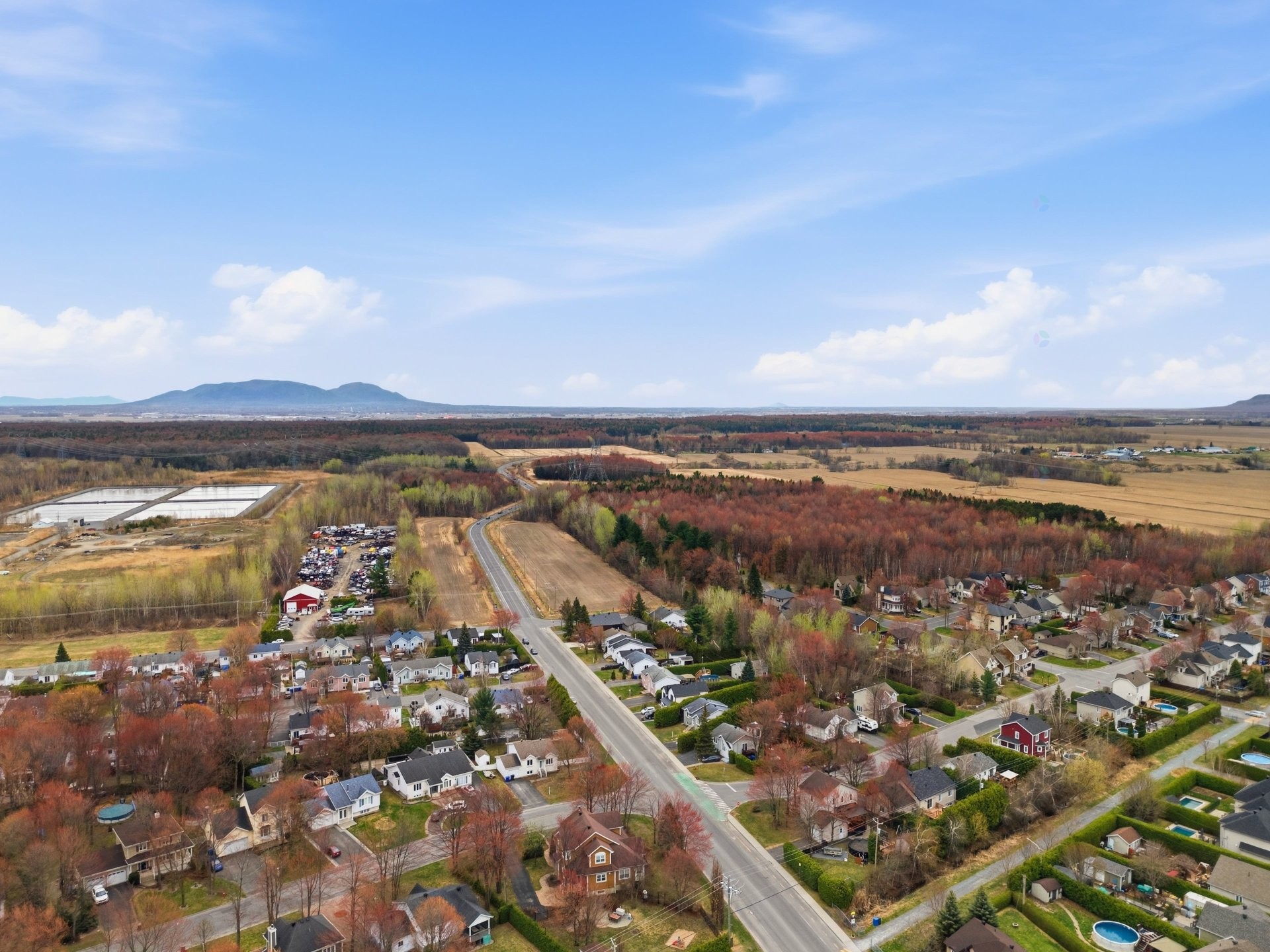 









633


Rue du Mimosa

,
Saint-Amable,




QC
J0L1N0

