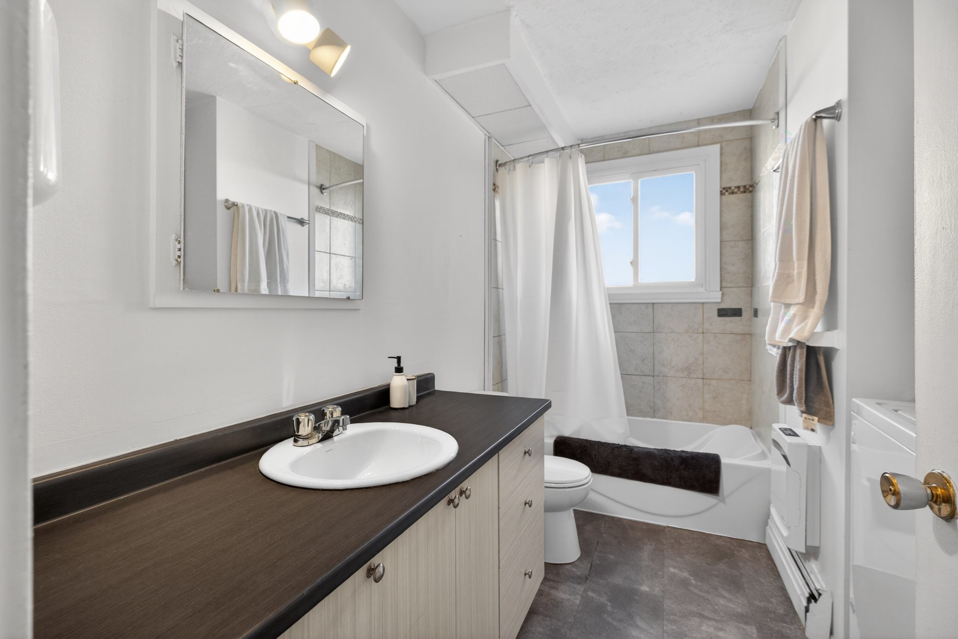 









1151


Rue de l'Esplanade

,
Sherbrooke (Les Nations),




QC
J1H1S9

