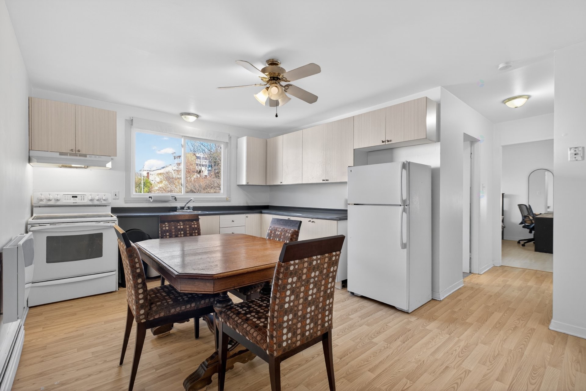 









1151


Rue de l'Esplanade

,
Sherbrooke (Les Nations),




QC
J1H1S9

