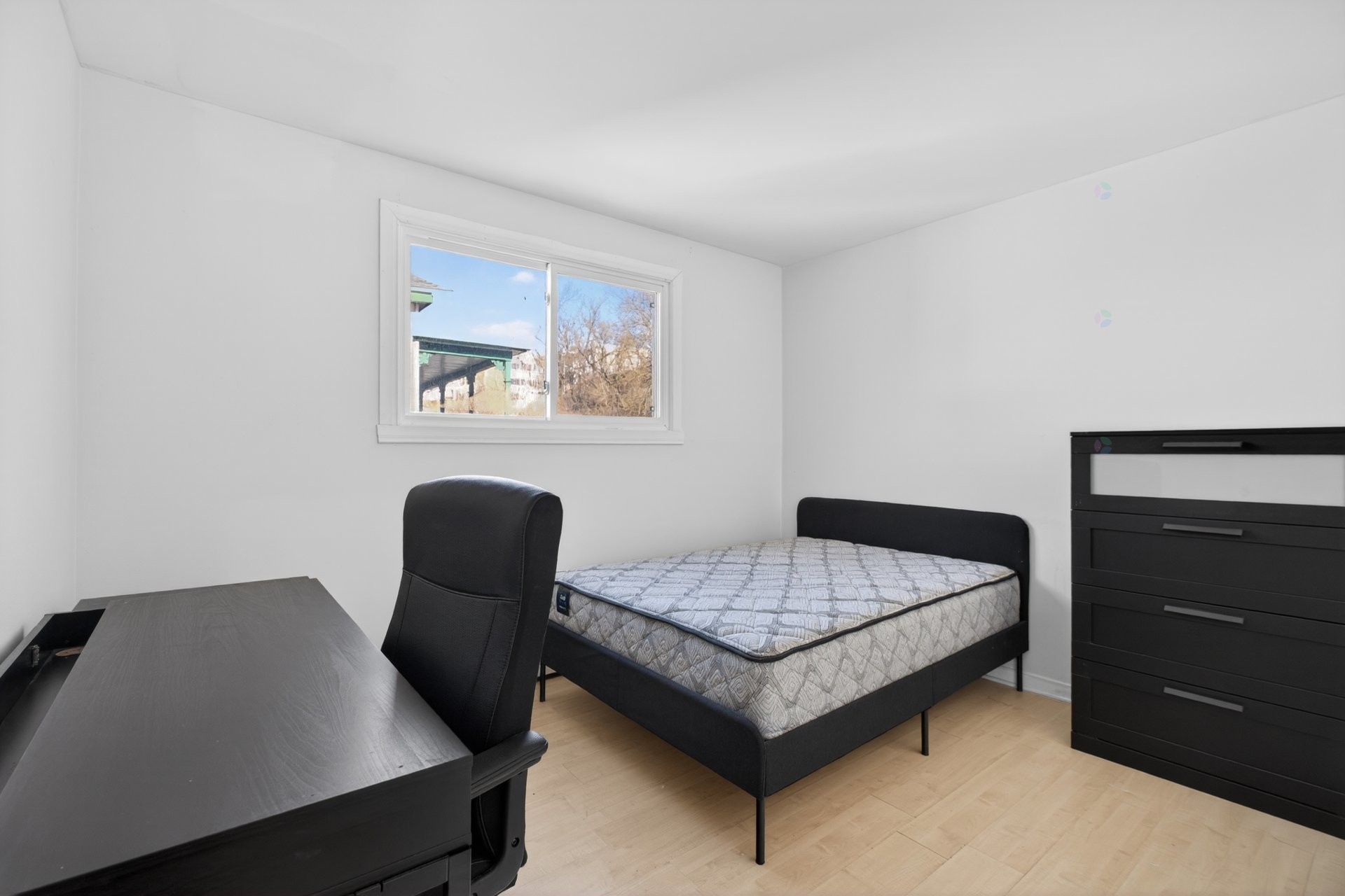 









1151


Rue de l'Esplanade

,
Sherbrooke (Les Nations),




QC
J1H1S9

