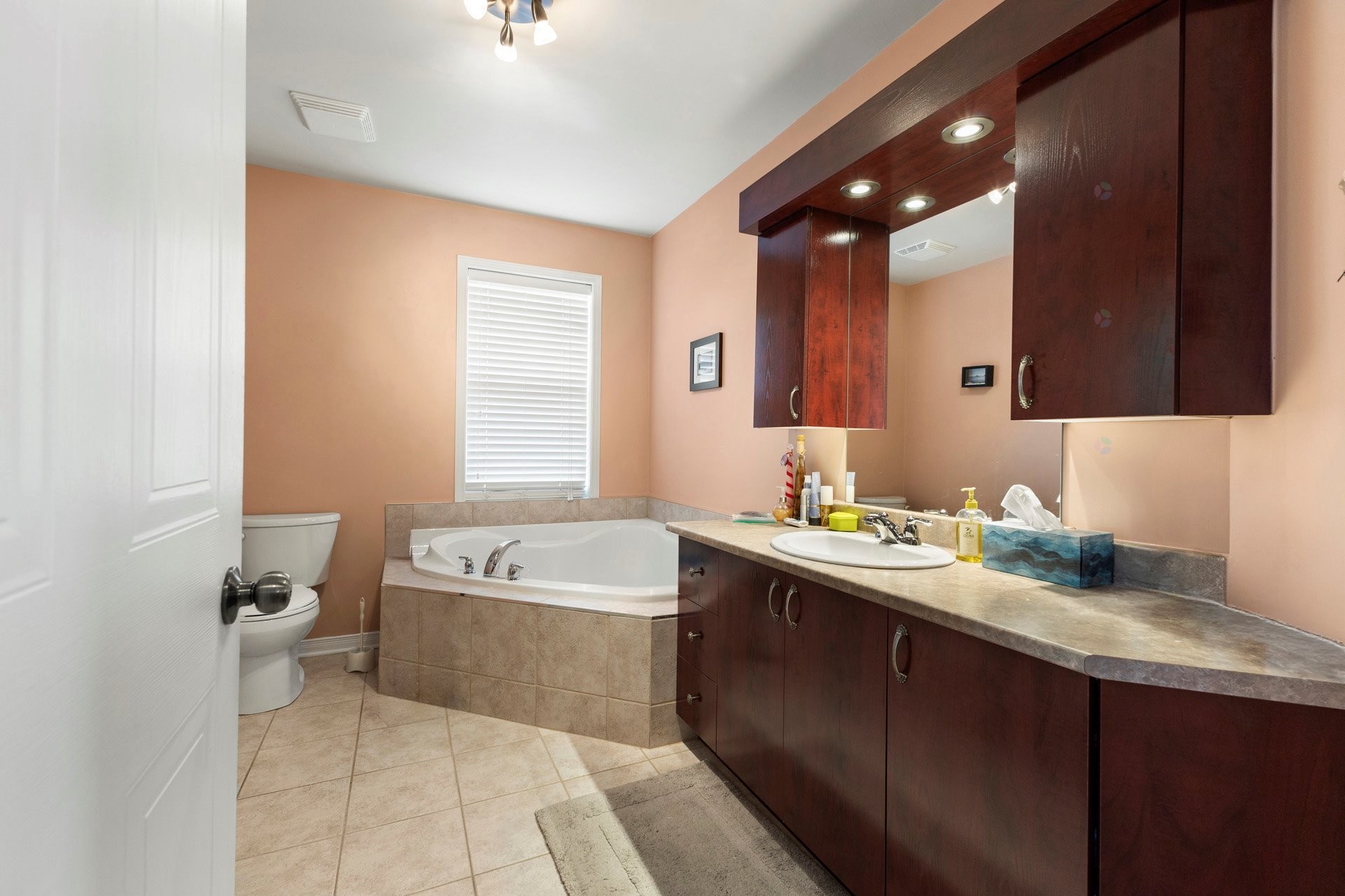 









6


Rue Aimé-Aubry

,
Rigaud,




QC
J0P1P0

