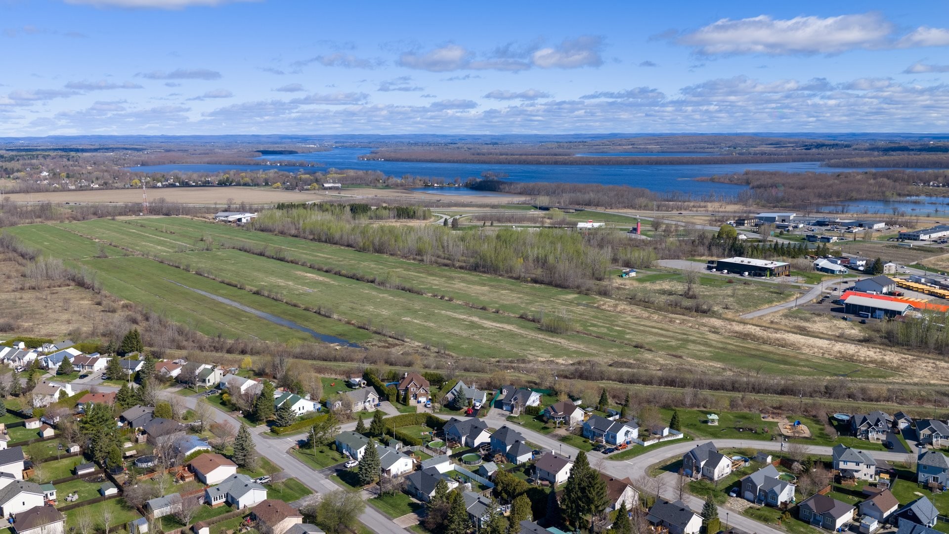 









6


Rue Aimé-Aubry

,
Rigaud,




QC
J0P1P0

