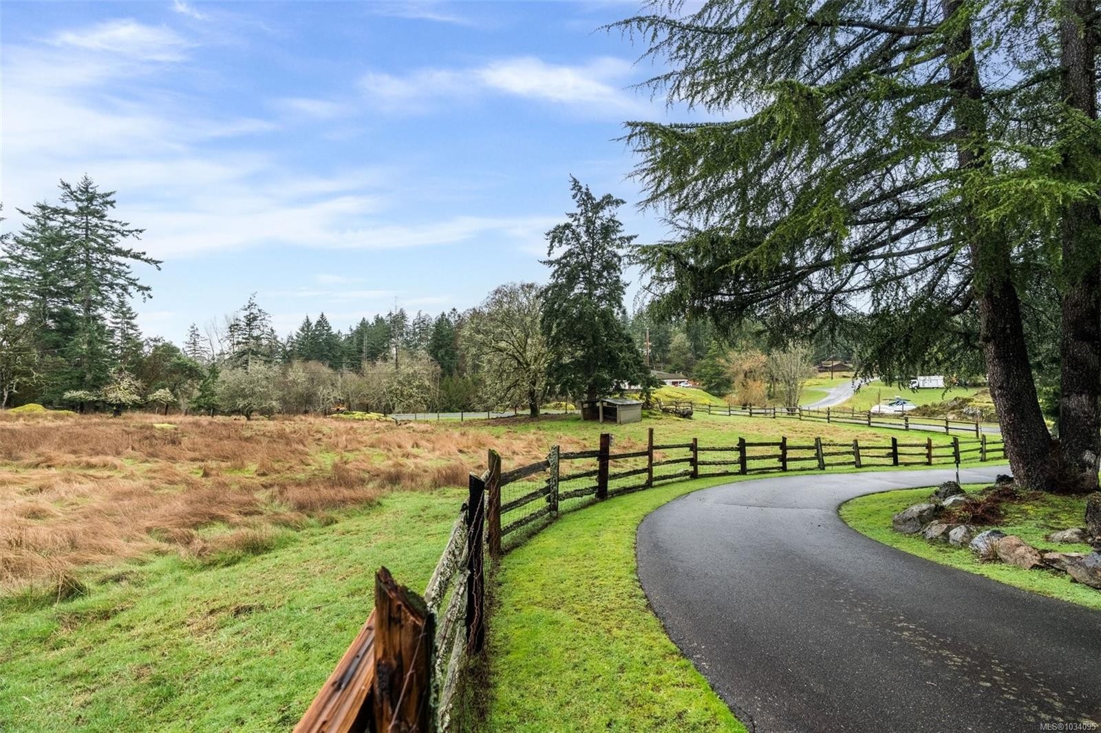 









4395


Liberto

Rd,
Saanich,




BC
V9E 2C4

