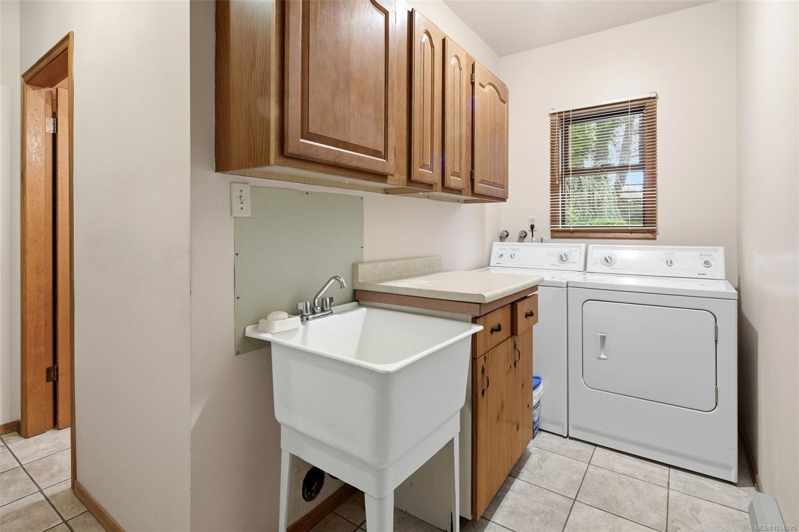 









4395


Liberto

Rd,
Saanich,




BC
V9E 2C4

