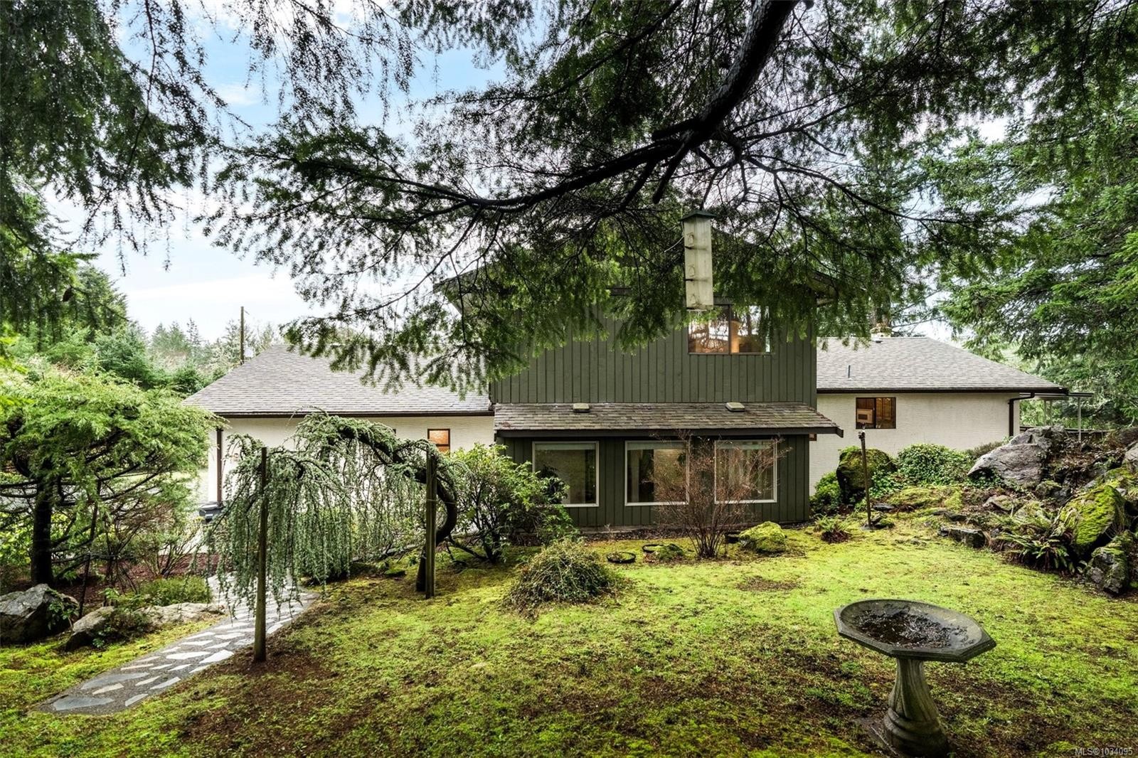 









4395


Liberto

Rd,
Saanich,




BC
V9E 2C4

