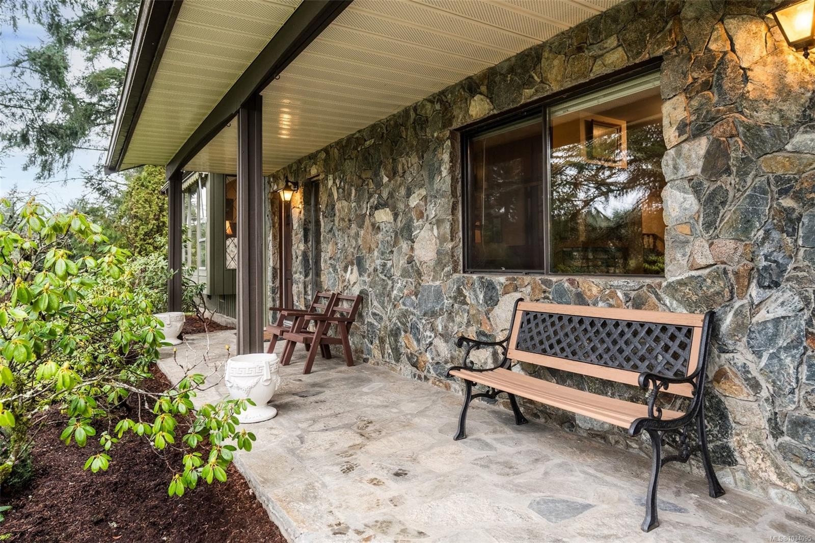 









4395


Liberto

Rd,
Saanich,




BC
V9E 2C4

