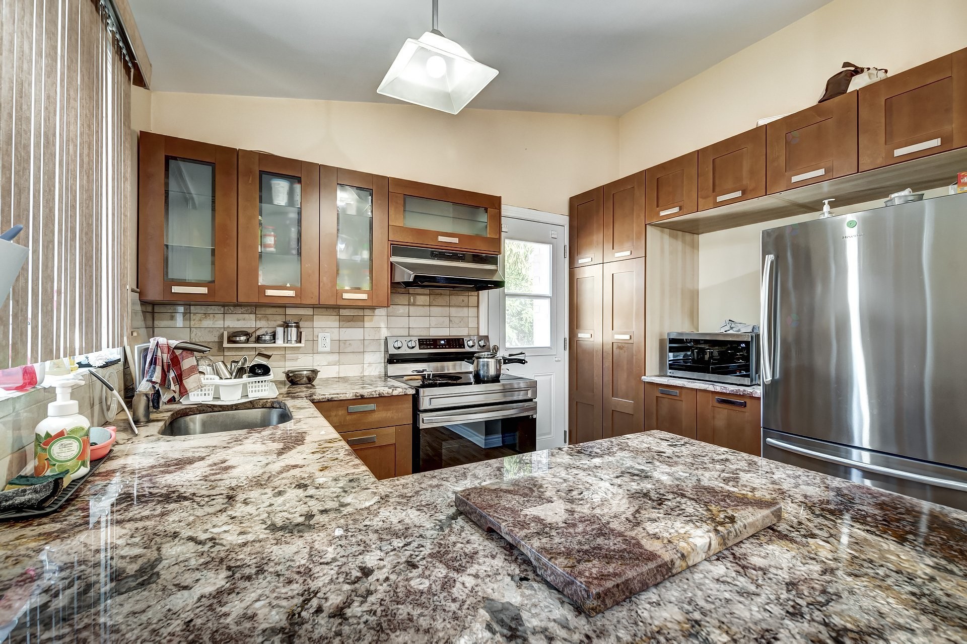 









75


17e Avenue

,
Montréal (Pierrefonds-Roxboro),




QC
H8Y3A5

