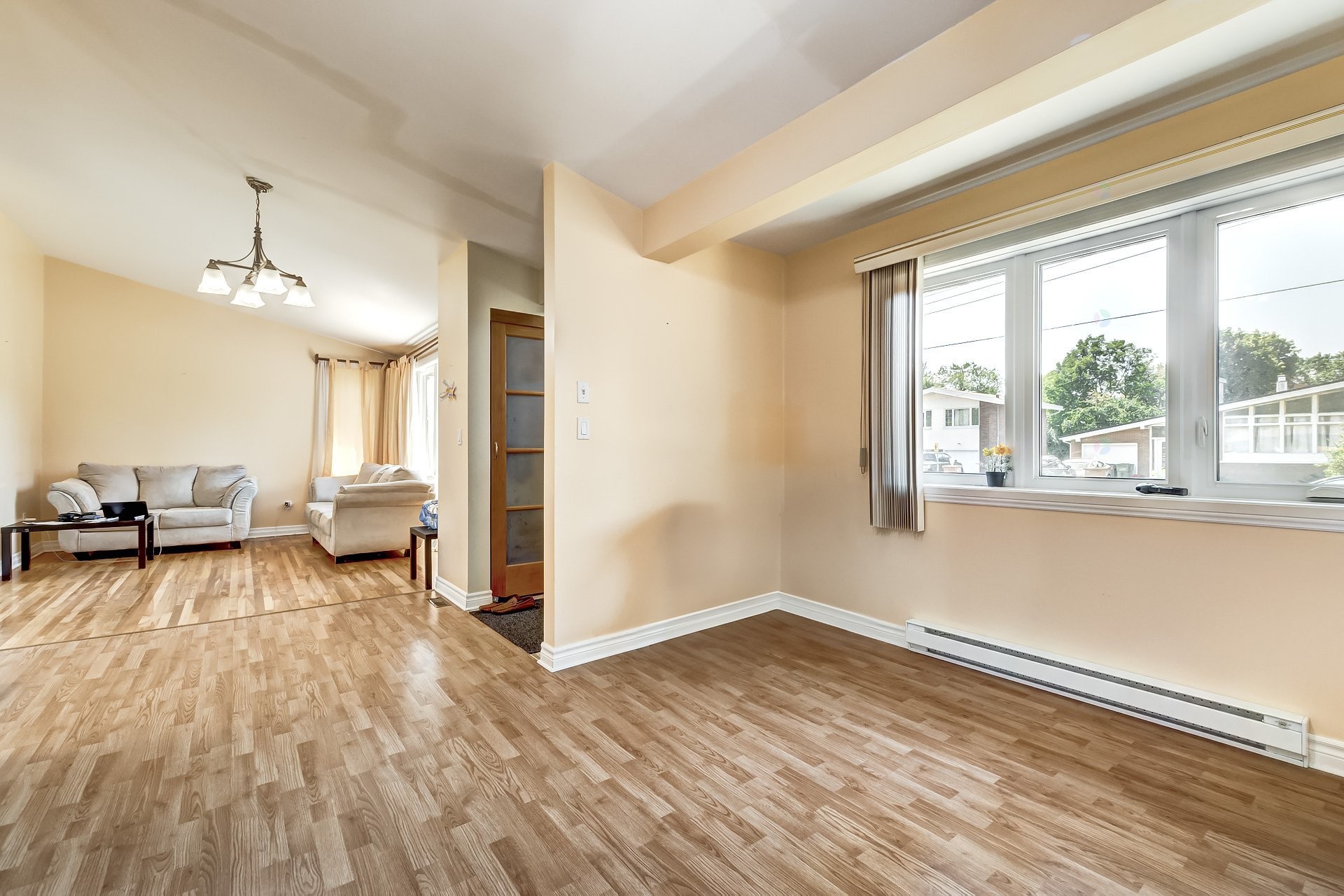 









75


17e Avenue

,
Montréal (Pierrefonds-Roxboro),




QC
H8Y3A5

