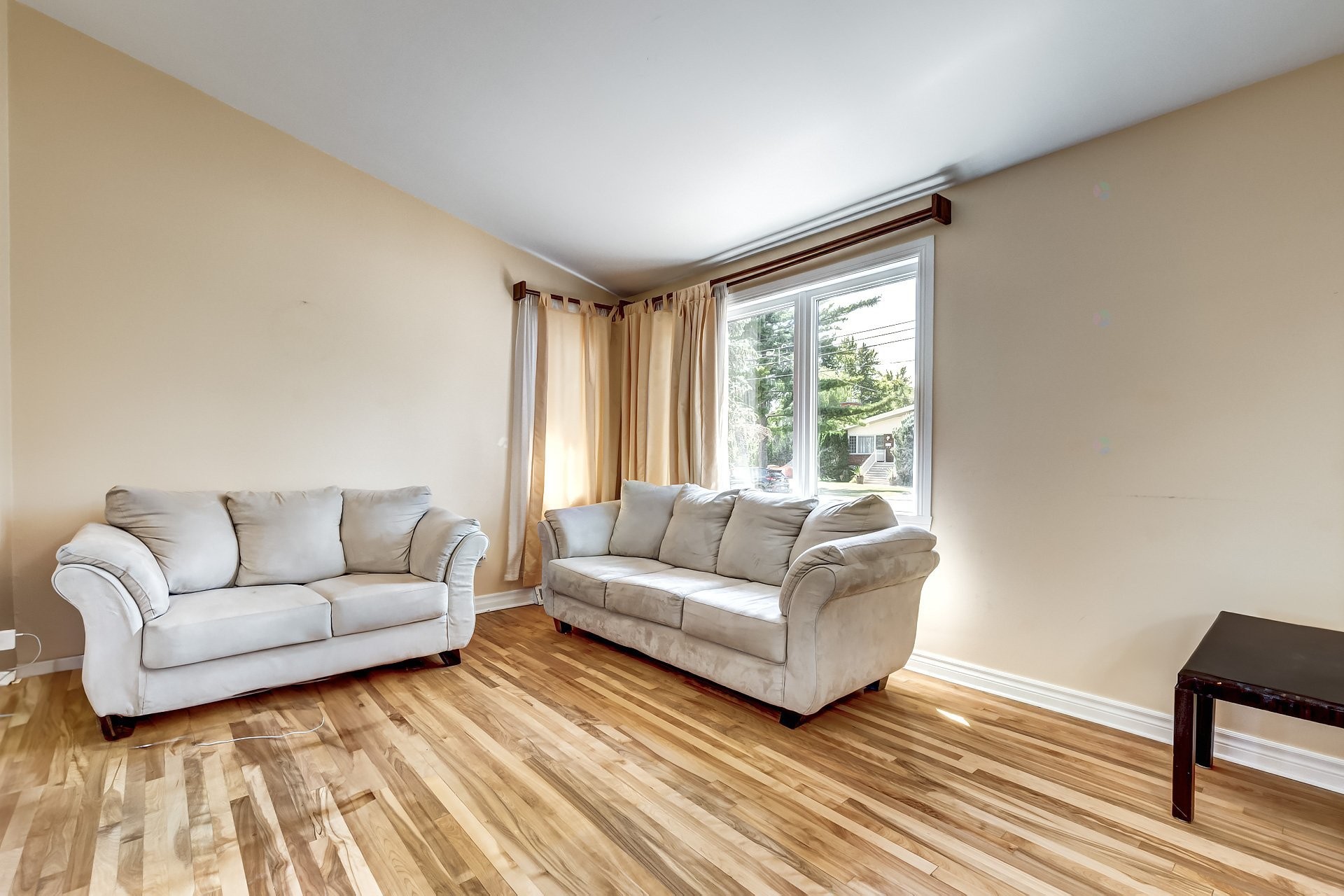 









75


17e Avenue

,
Montréal (Pierrefonds-Roxboro),




QC
H8Y3A5

