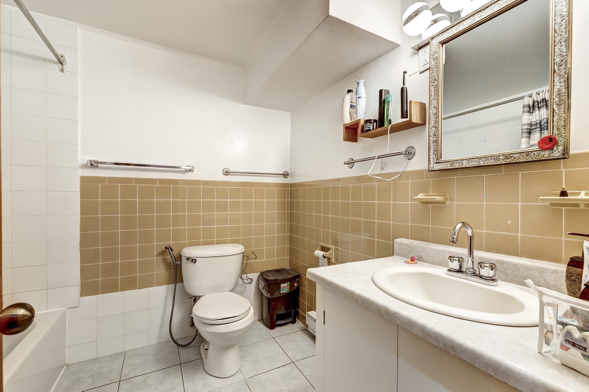 









75


17e Avenue

,
Montréal (Pierrefonds-Roxboro),




QC
H8Y3A5

