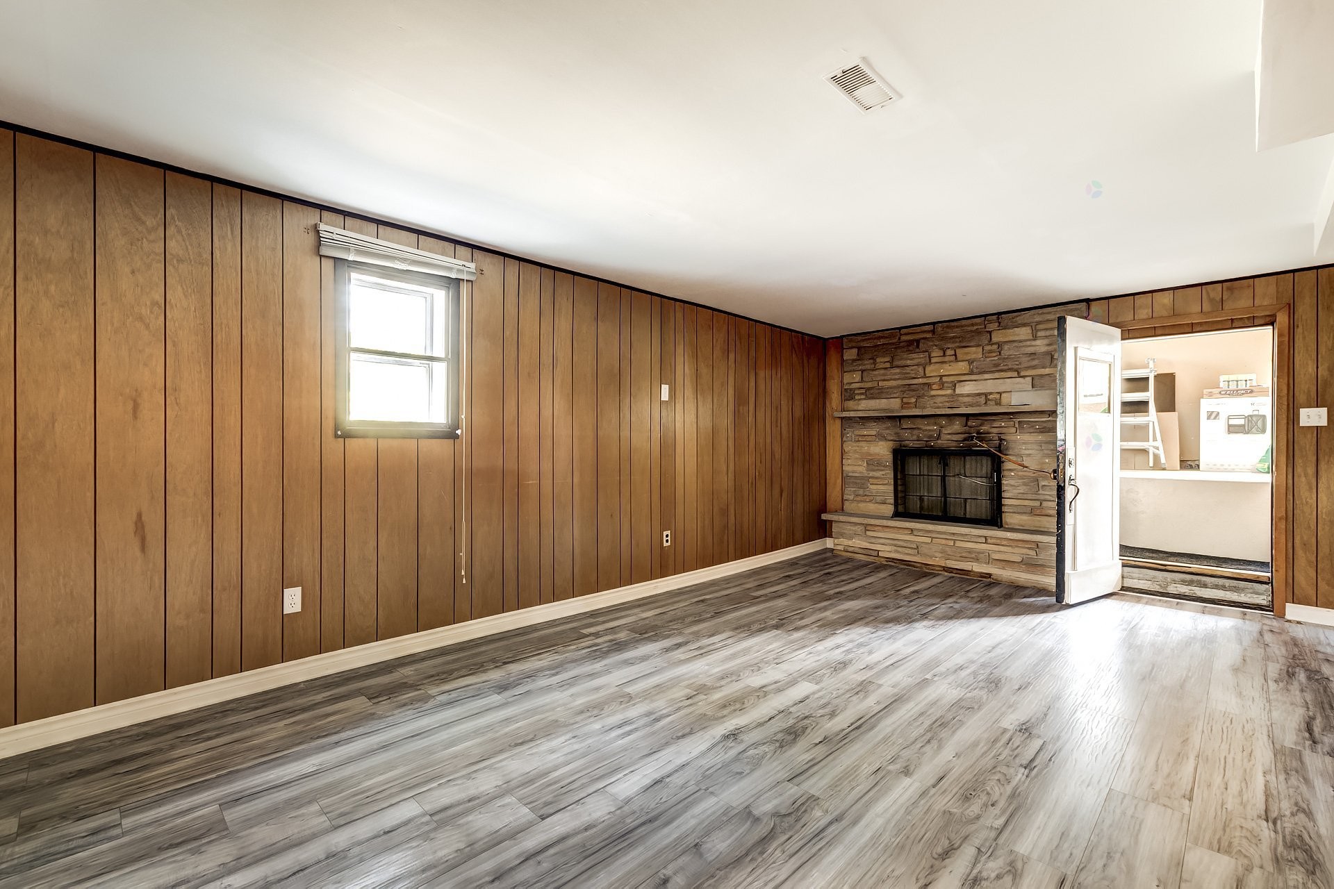 









75


17e Avenue

,
Montréal (Pierrefonds-Roxboro),




QC
H8Y3A5

